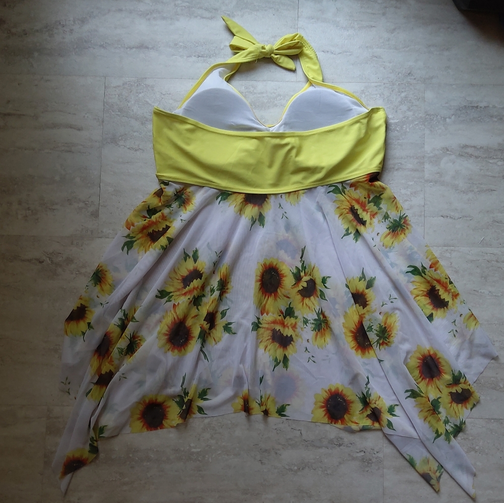 RoseGal Women's Sunflower Swim Top NWOT - 1X/16 - Picture 2 of 9